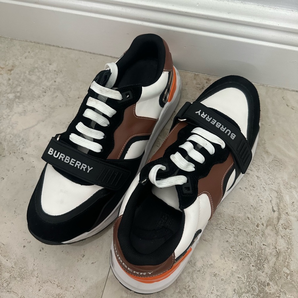 Burberry sneakers
